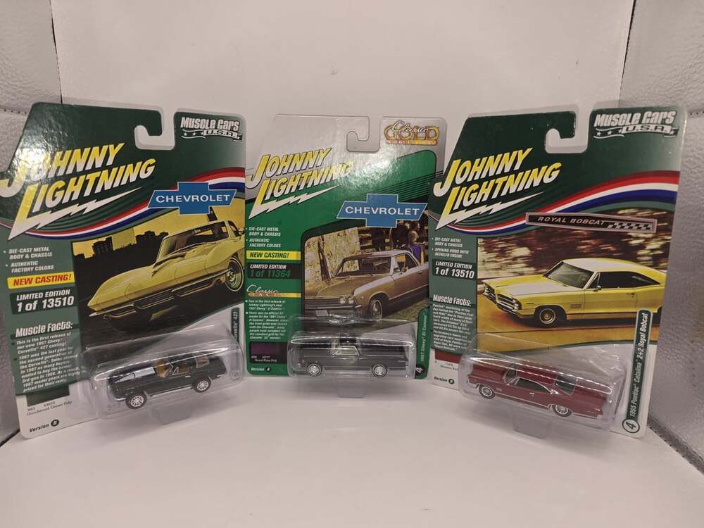 Johnny Lightning 1967 Chevrolet El Camino Corvette 1965 Pontiac Catalina 1:64
